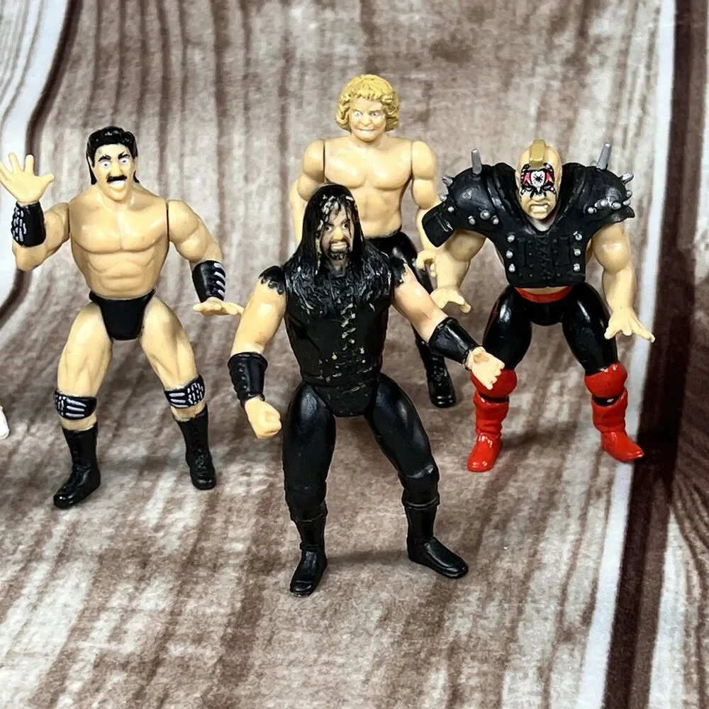 Vintage WCW WWF WWE 90s Wrestling Action Figure Lot of 18 Figures